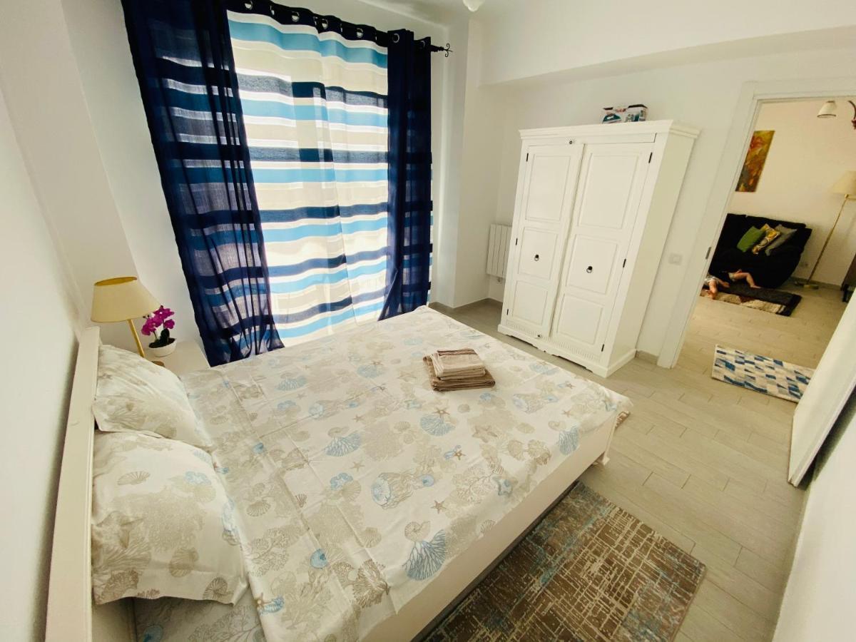 Sea Breeze Apartments Mamaia Nord De Silva Zewnętrze zdjęcie