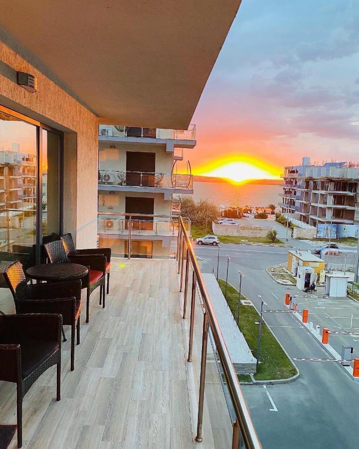 Sea Breeze Apartments Mamaia Nord De Silva Zewnętrze zdjęcie